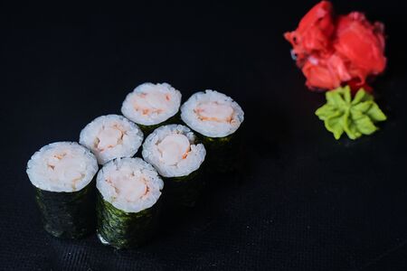 Маки Креветка