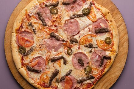 Говядина, ветчина, халапеньо