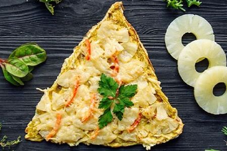 Куриная пицца с ананасами