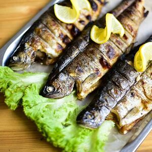 Форель на решетке