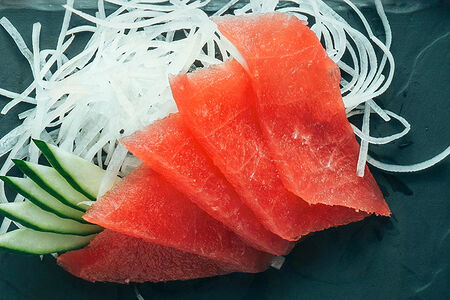 Сашими тунец