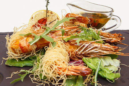 Королевские креветки Катаифи