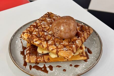 Вафли с нутеллой и бананом