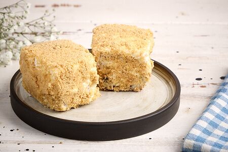 Пирожное Морковное кубик