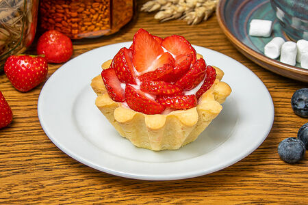 Клубничная тарталетка