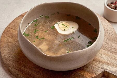 Куриный бульон с лапшой