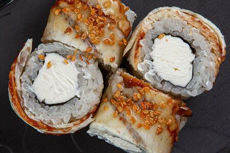 Ролл Угорь классик