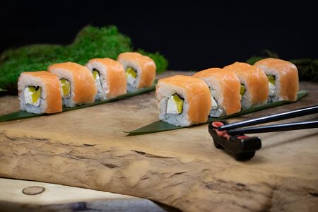 Ролл Филадельфия с манго