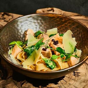 Феттуччине с лососем