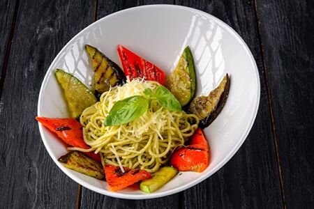 Спагетти с овощами