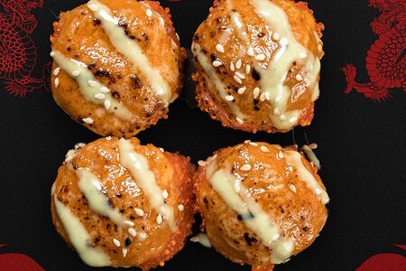 Сяке хот запечённый ролл