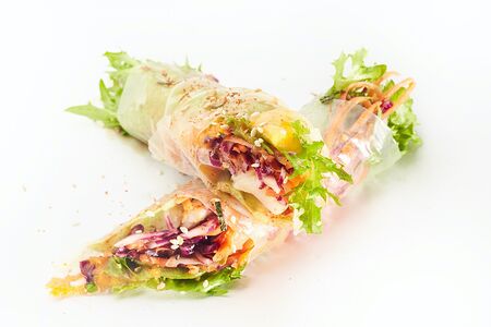 Спринг-роллы с манго и креветками