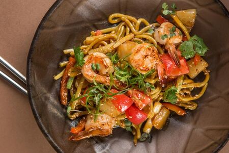 Рамен с креветками