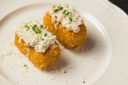 Крокеты с чоризо и сулугуни