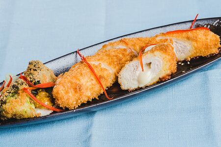 Куриная грудка в панировке с сыром