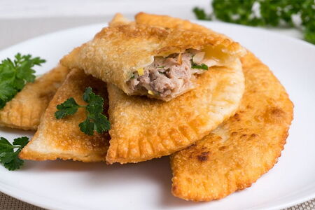 Чебурек с мясом
