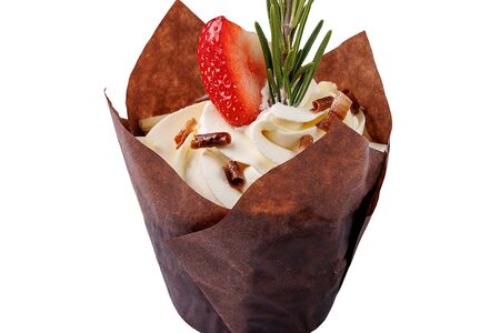 Капкейк шоколадный с вишней