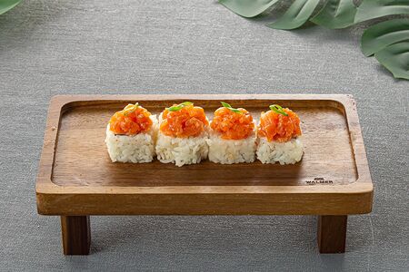 Ролл Тартар с лососем 1/2