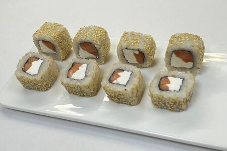 Нижи маки с лососем