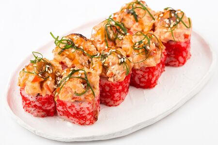 Запеченный ролл с копченым лососем