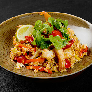 Рис жареный с тигровыми креветками