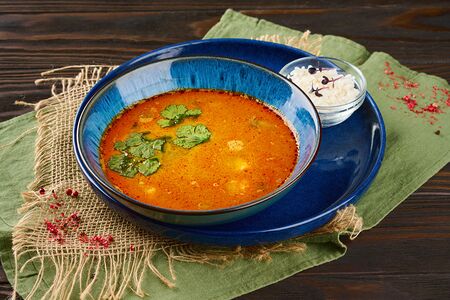 Том ям с морепродуктами