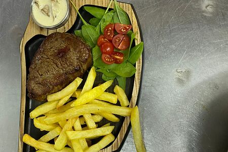 Стейк миньон с гратеном по-грузински