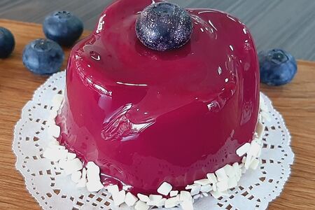 Пирожное Чернично-малиновое