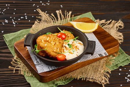 Котлеты из щуки с соусом белое вино