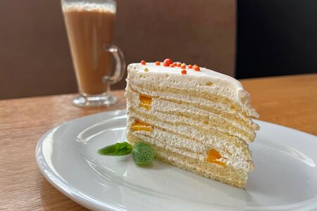 Торт Молочная девочка