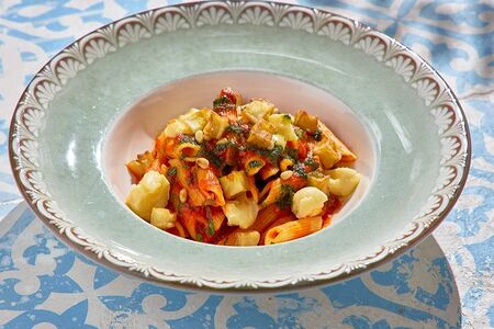 Пенне Арабьятта с баклажаном и сыром пьемонт