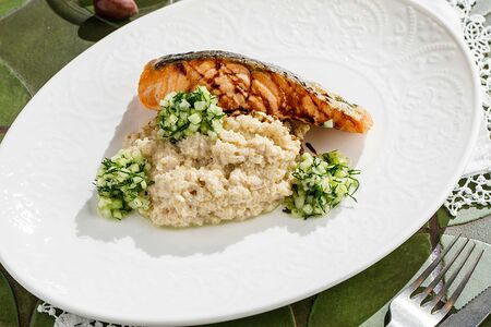 Филе морской форели с подкопченным киноа