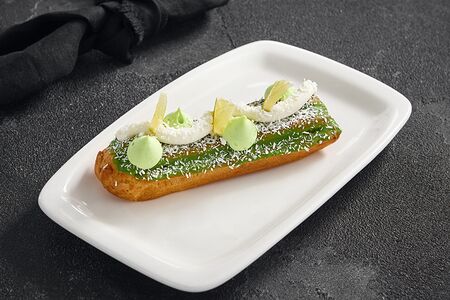 Кокосово-лимонный эклер