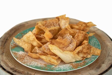 Хворост с корицей