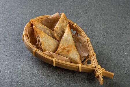 Пирожки Фило с курицей и грибами 