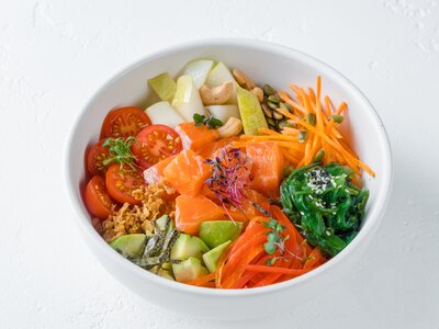 Поке боул с лососем