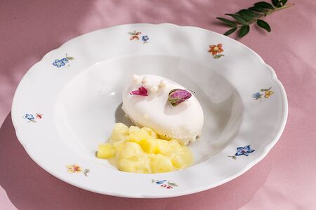 Ванильный мусс с ананасом