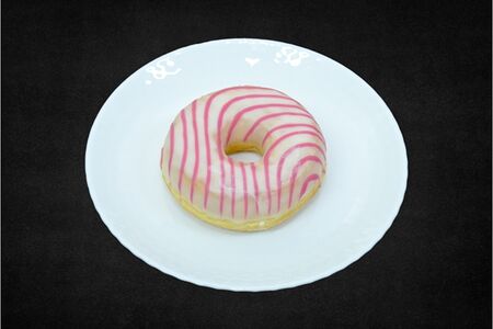 Донат шоколадный