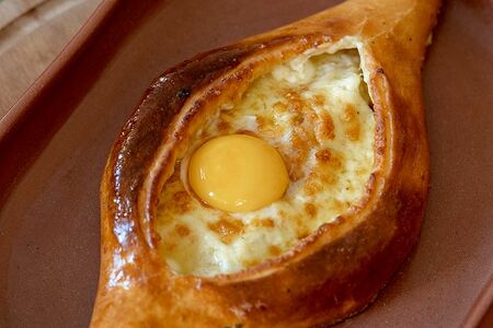 Хачапури по-аджарски