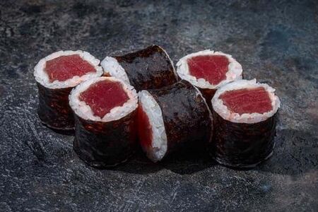 Классический ролл с тунцом