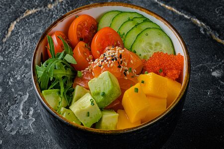 Поке с лососем