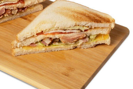 Клаб-сэндвич (половинка)