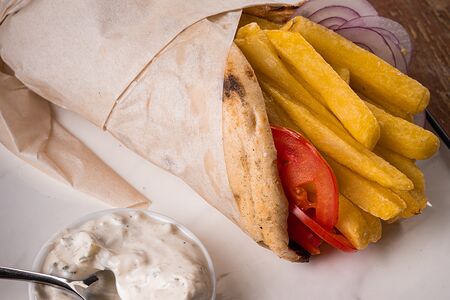 Гирос с тунцом