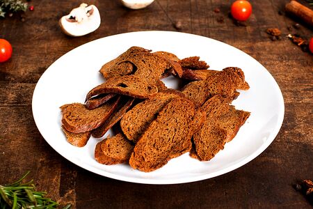 Чипсы из ржаного багета