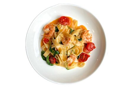 Паста с креветками и шпинатом