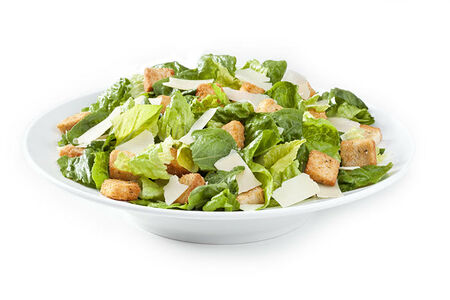 Салат Цезарь с курицей