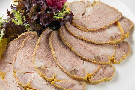 Домашняя буженина с хреном и горчицей