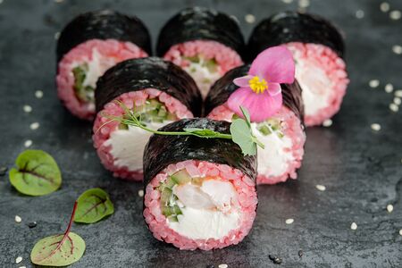 Малый ролл Барби