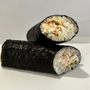 Онигири с крабом