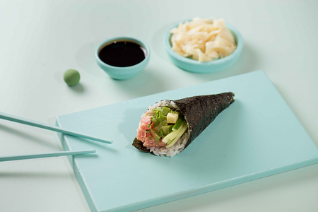 Темаки с тунцом